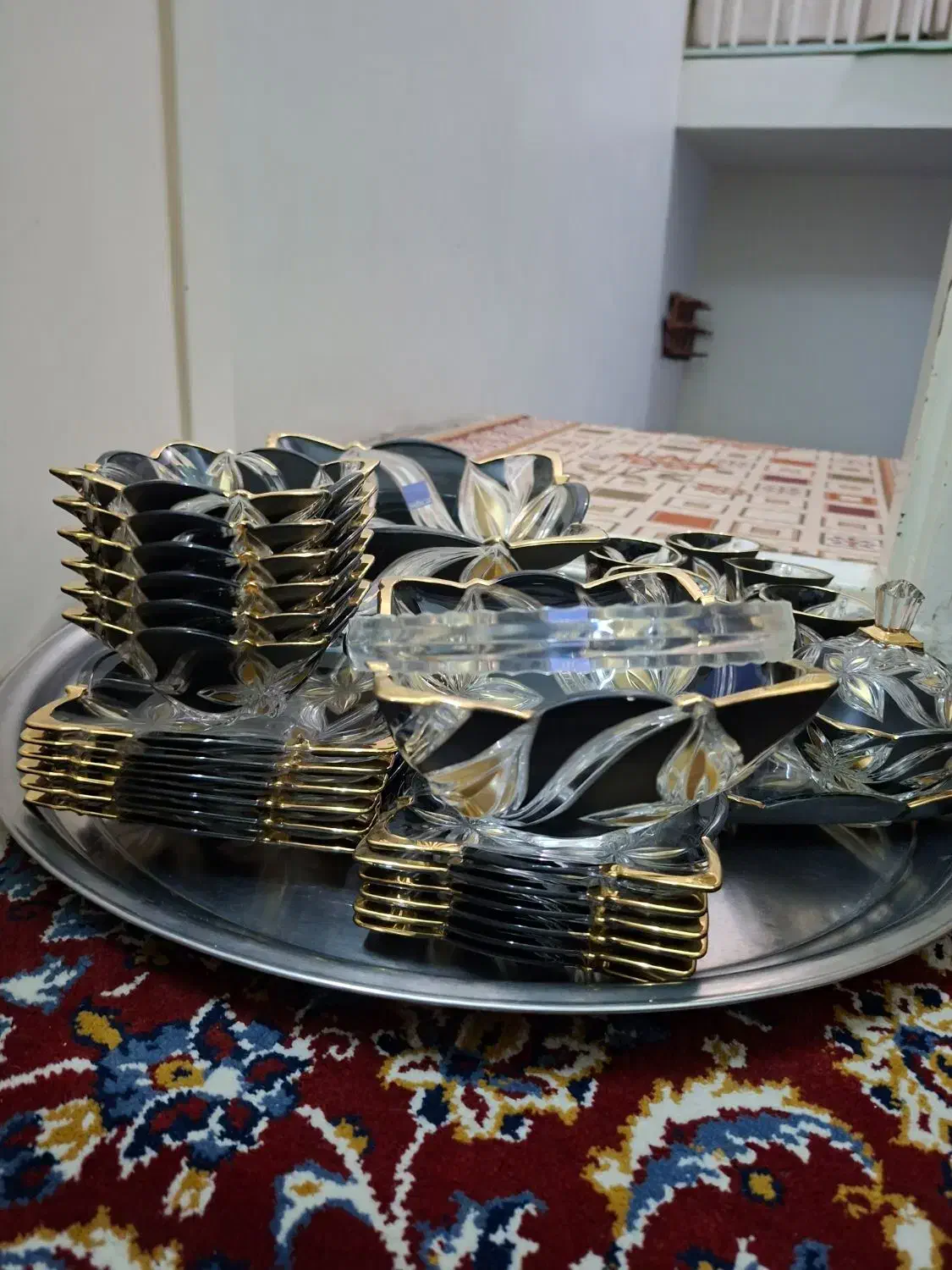 بلور لب طلایی سوگاژاپن اصل|ظروف سرو و پذیرایی|قم, کیوانفر|دیوار