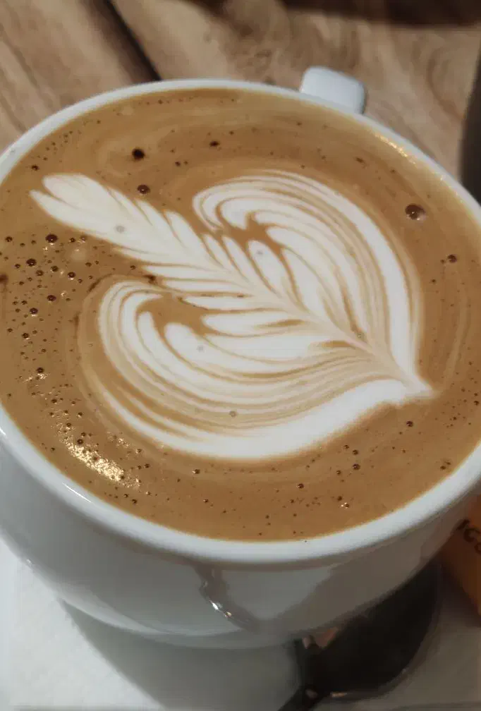 نیروی کار حرفه‌ای برای کافه رستوران|استخدام خدمات فروشگاه و رستوران|اصفهان, باغ زرشک|دیوار