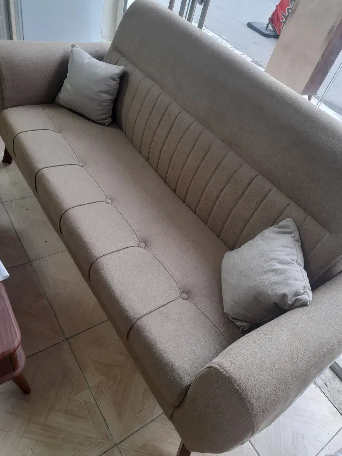 مبل ۷ نفره|مبلمان خانگی و میز عسلی|رشت, گلزاران|دیوار