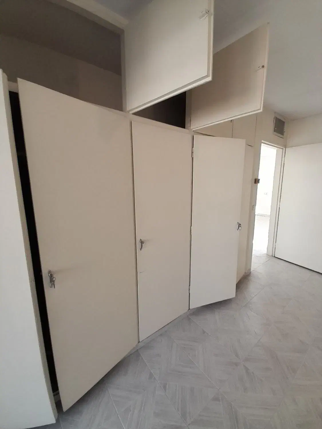 میرداماد۱۲۵ متر ۲خ خوش نقشه با امکانات تخلیه