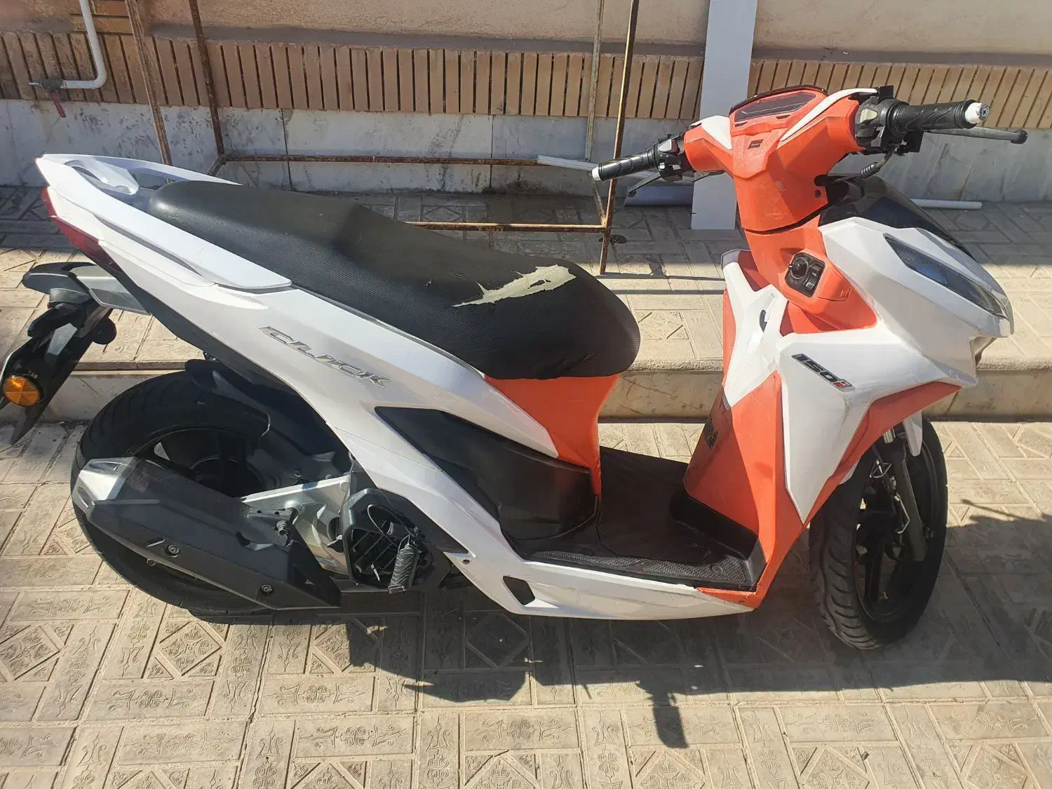 کلیک ۱۵۰ تایلندی|موتورسیکلت|بم, |دیوار