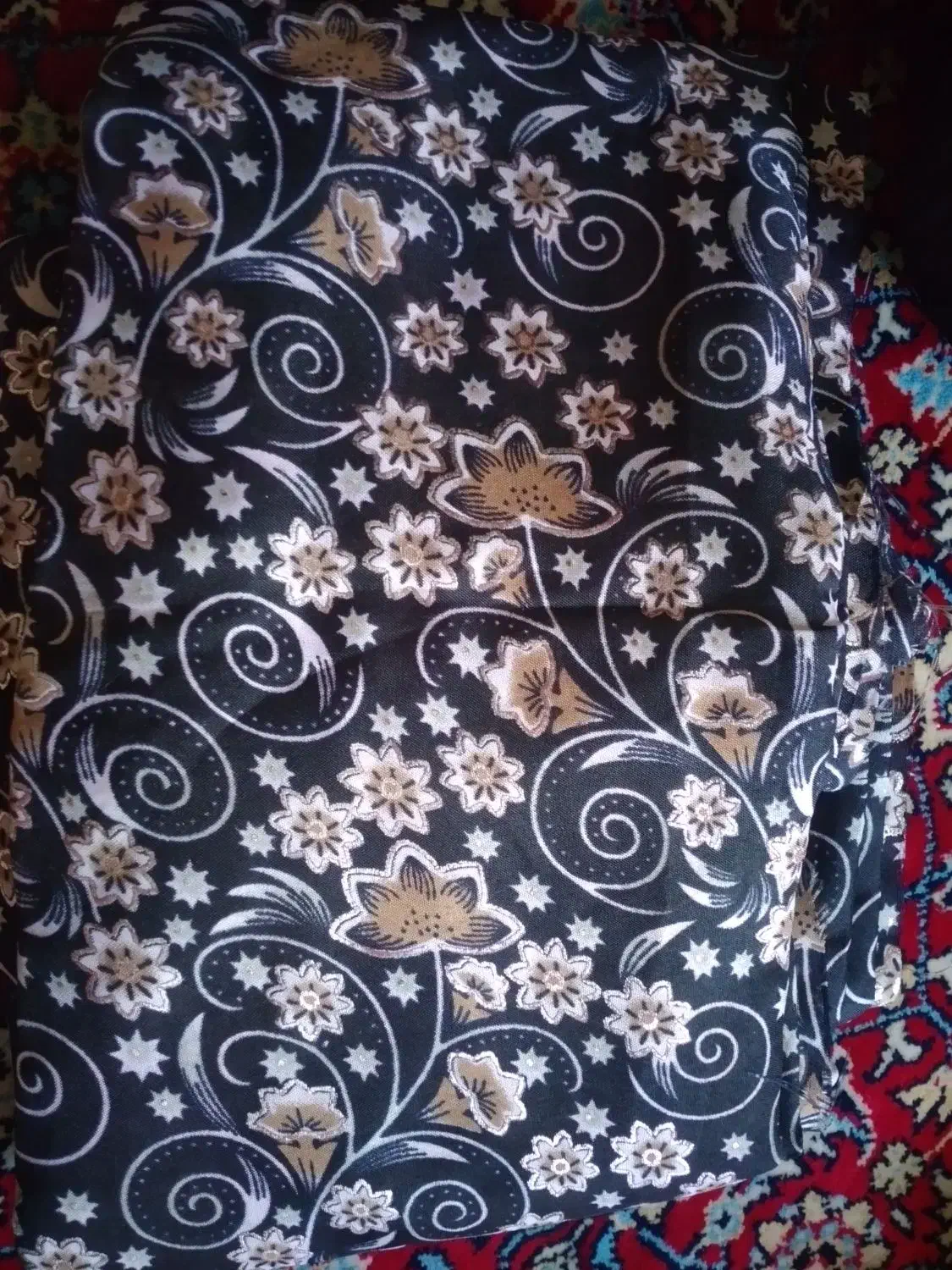 چادر|لباس|سنقر, |دیوار