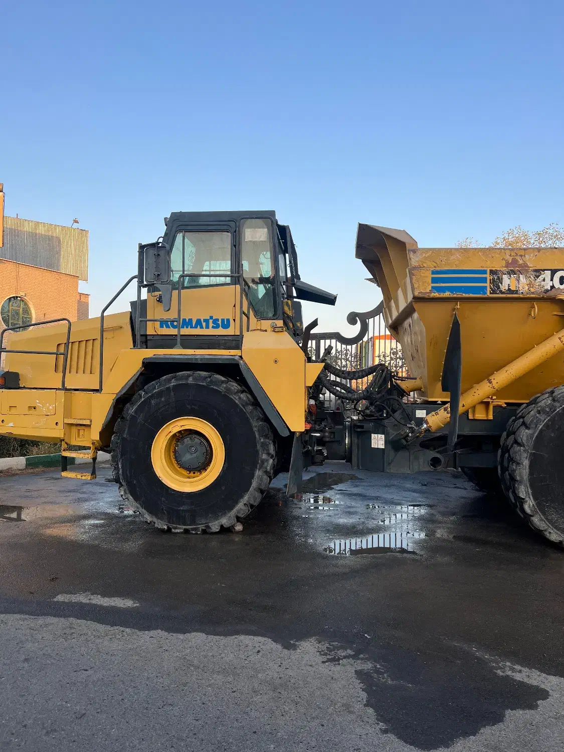 دامپتراک کوماتسو40تنی کمرشکن|خودرو سنگین|تهران, آسمان|دیوار