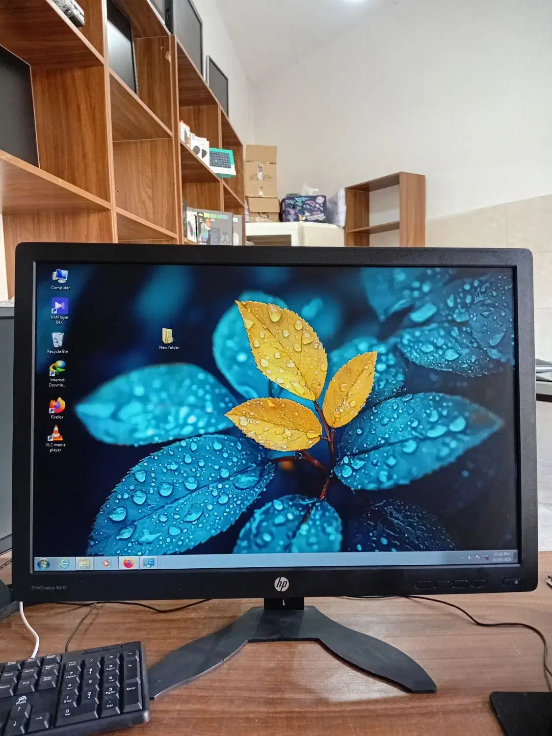 مانیتور ۲۴ اینچ پنل ips برند HP|قطعات و لوازم جانبی رایانه|بابل, |دیوار