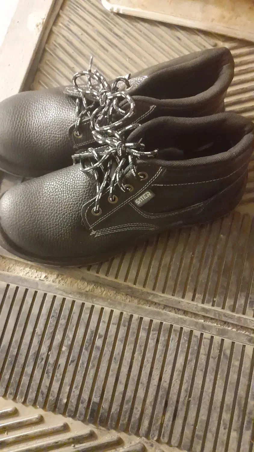 کفش ایمنی نو شماره ۴۱|کیف، کفش، کمربند|ابریشم, |دیوار