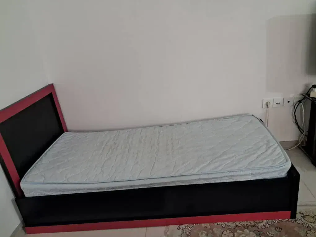 تخت ۱نفره|تخت و سرویس خواب|رشت, معلم|دیوار