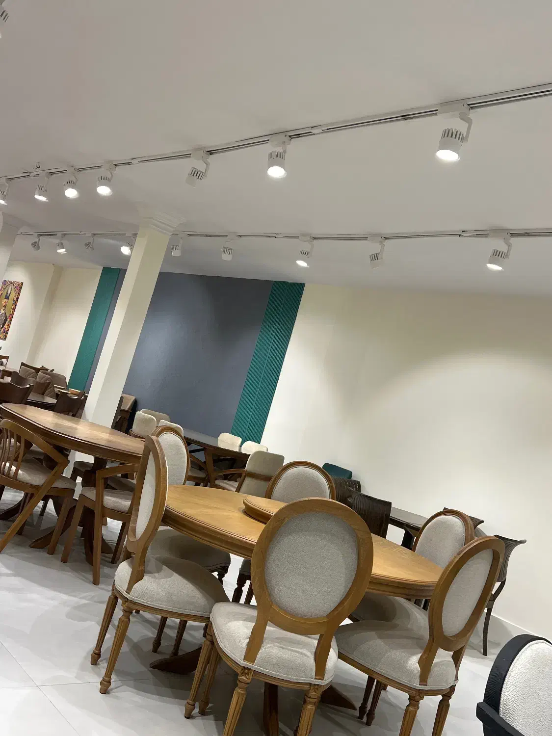 کارگر ساده واقع در بازار مبل دلاوران|استخدام سرایداری و نظافت|تهران, علم و صنعت|دیوار