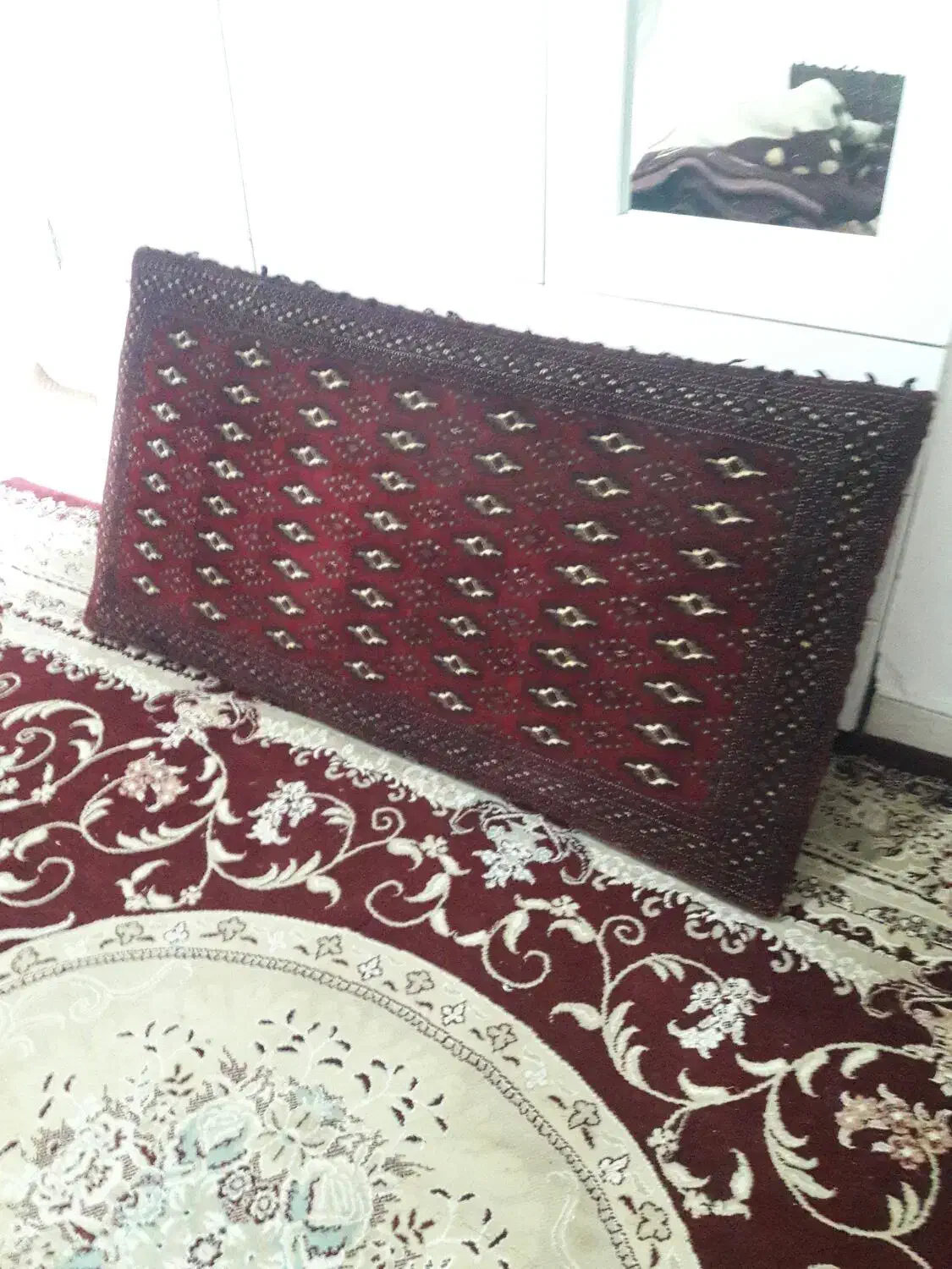 پشتی در حدنو یک عدد|پشتی|گرگان, |دیوار