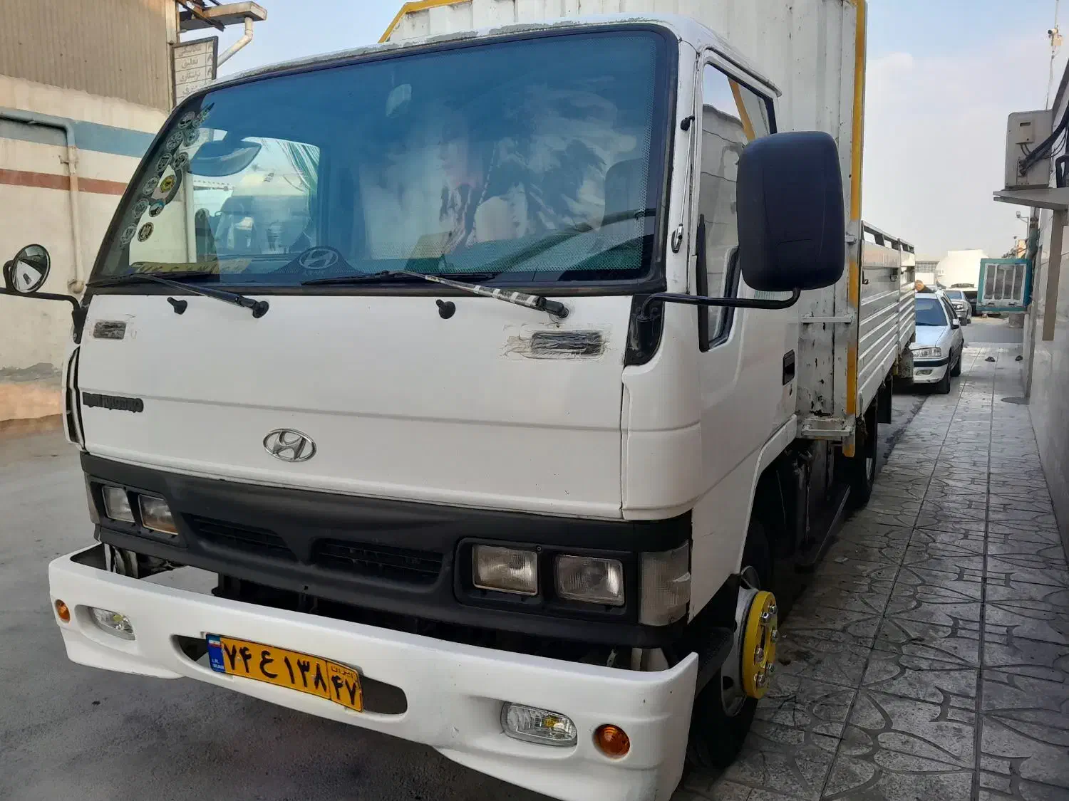 هیوندا مدل ۸۳|خودرو سنگین|لواسان, |دیوار