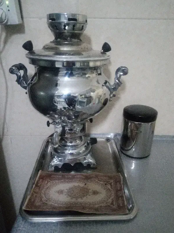 قوری چینی بزرگ نو 2لیتری|قوری، کتری، قهوهساز دستی|تربتحیدریه, بی بی حسنیه|دیوار