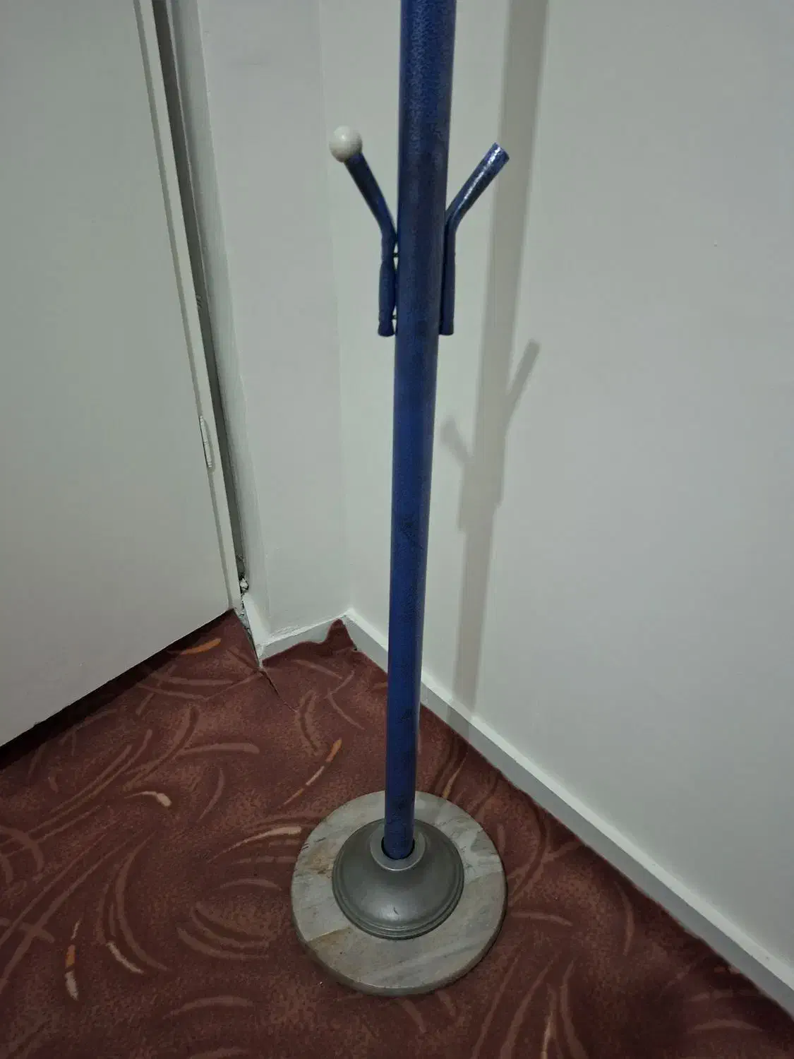 چوب لباسی ایستاده|بندرخت و رخت‌آویز|تهران, مسعودیه|دیوار