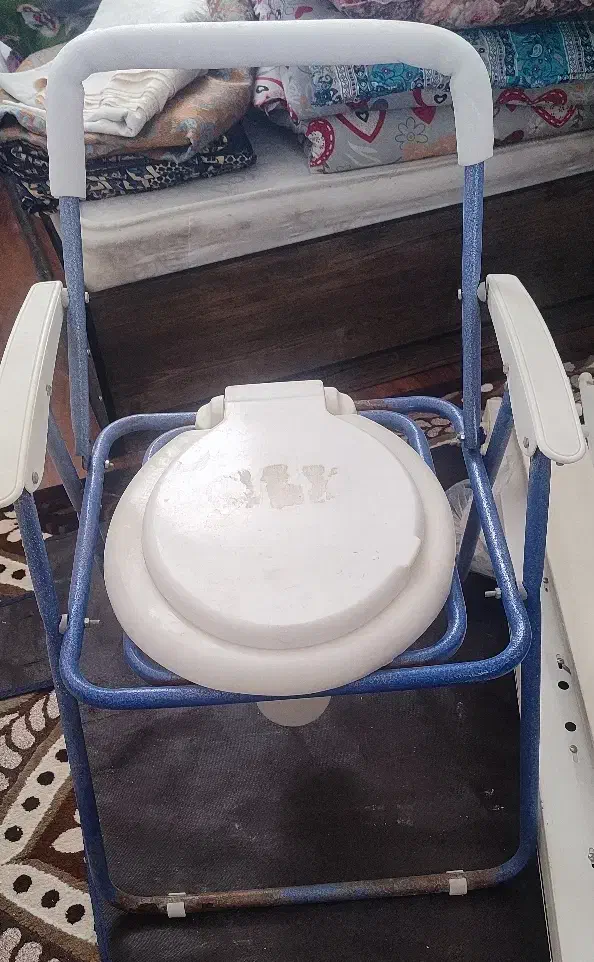 توالت فرنگی تاشو|لوازم سرویس بهداشتی|سمنان, |دیوار