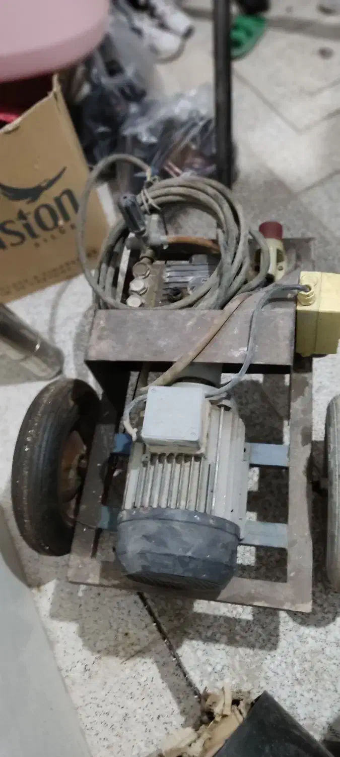 کارواش صنعتی کم کارکرد|ماشین‌آلات صنعتی|زنجان, |دیوار