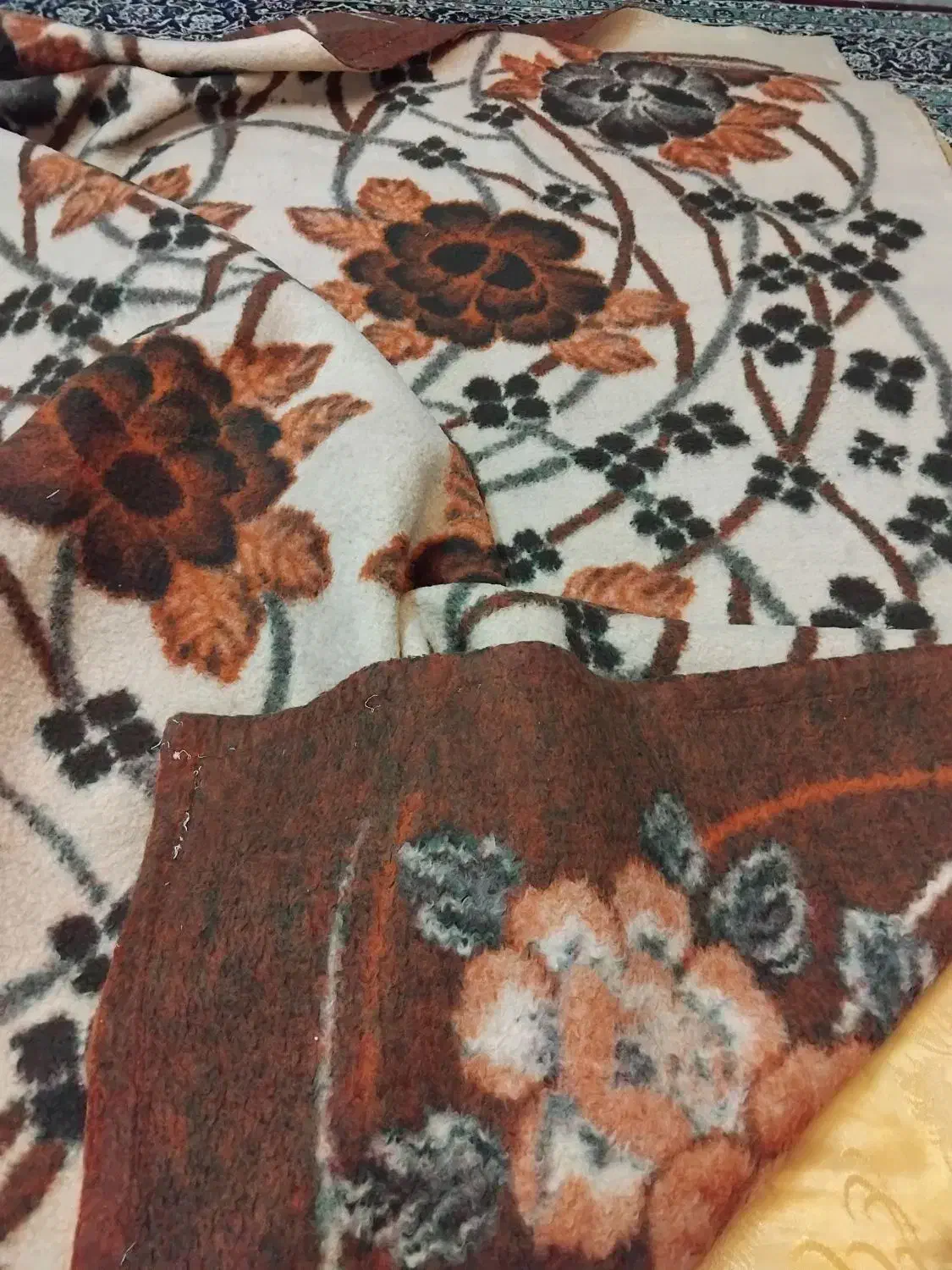 رختخواب تمیز|رختخواب، بالش، پتو|دامغان, |دیوار