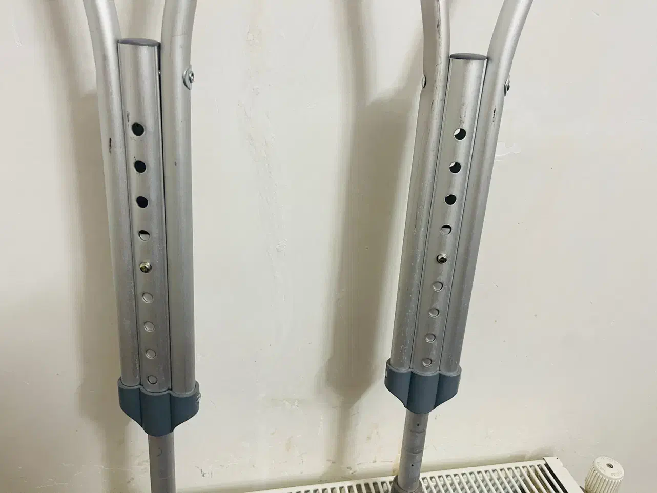 عصای طبی|آرایشی، بهداشتی، درمانی|صدرا-فارس, فاز ۱|دیوار