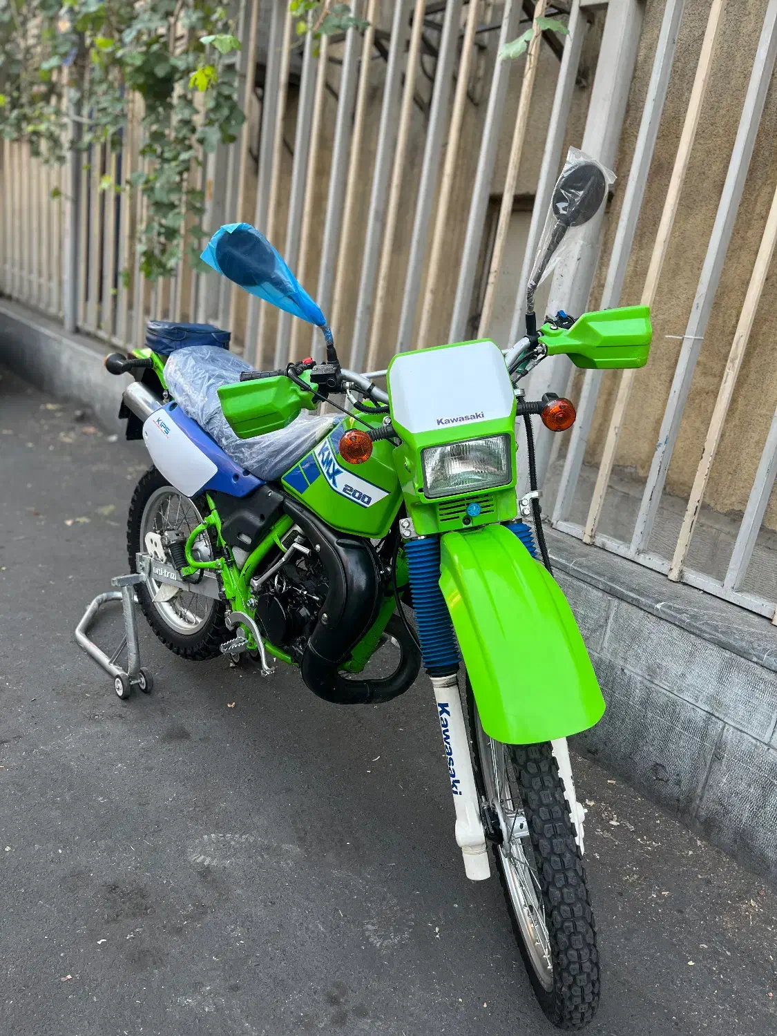 کامکس کامیکس kmx200درحد واقعی مدارک کاملZx kdx yz|موتورسیکلت|تهران, سلیمانی|دیوار