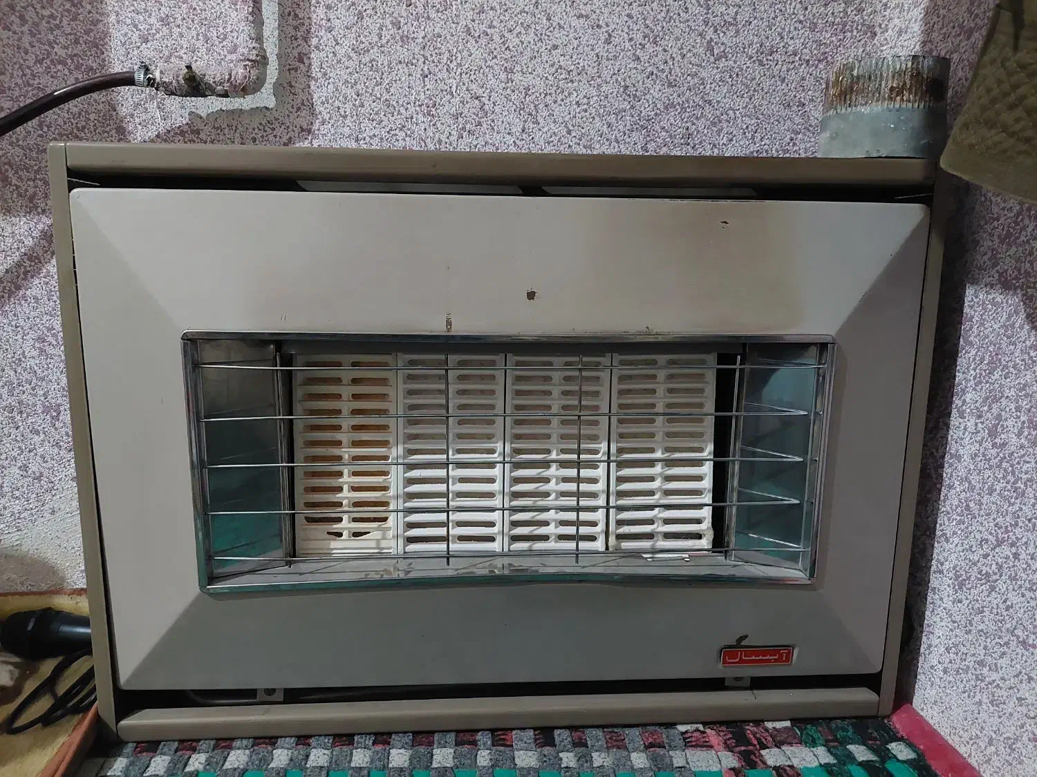 کولر آبی4هزار،بخاری دیواری،میز کامپیوتر و کامپیوتر|میز تحریر و کامپیوتر|کوه چنار, |دیوار