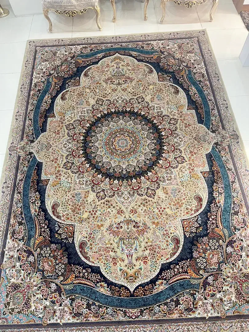 فرش ۹متری ۱۰۰۰شانه ۳۶۰۰تراکم|فرش|باقرشهر, |دیوار