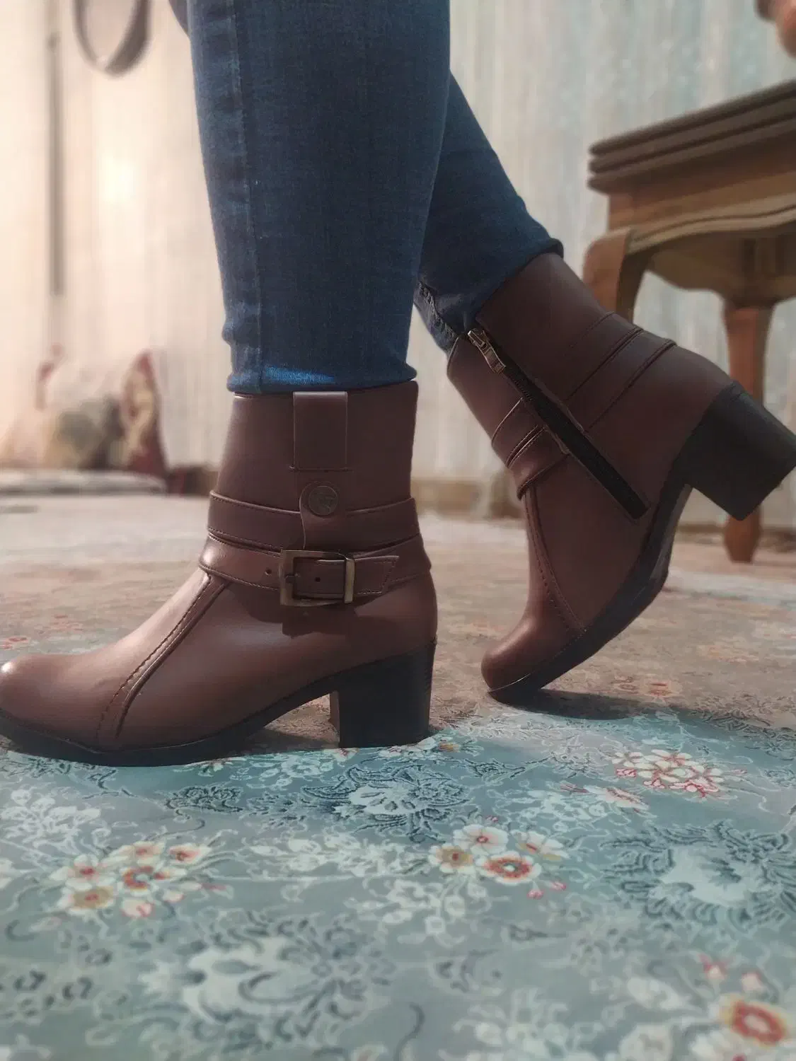 نیم بوت|کیف، کفش، کمربند|شیروان (خراسان), |دیوار