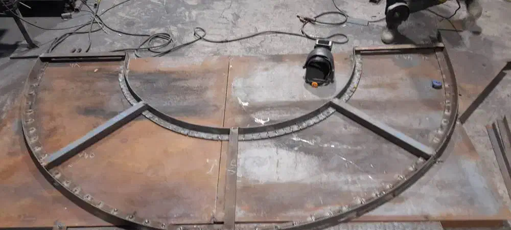 ساخت وجوشکاری ورنگ امیزی|خدمات پیشه و مهارت|اردکان, |دیوار