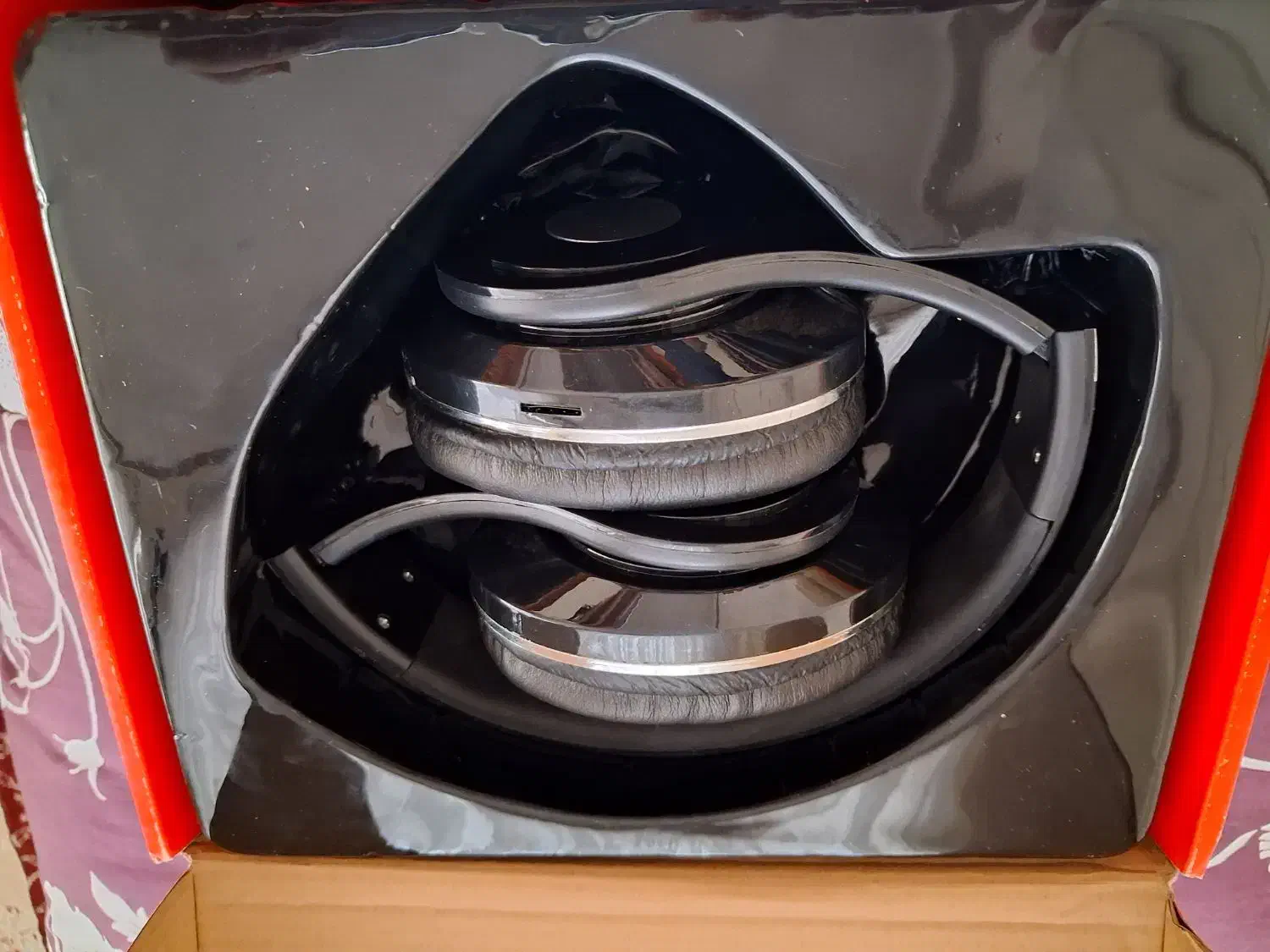 هدفون بلوتوثی آکبند و اصلا استفاده نشده اصلی|لوازم جانبی موبایل و تبلت|کرمانشاه, |دیوار