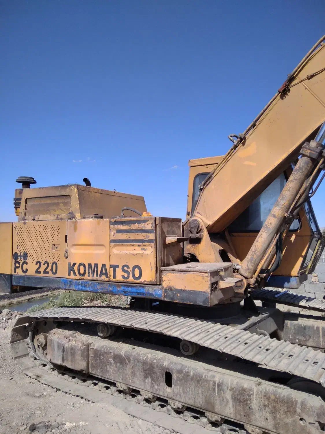 بیل مکانیکی کوماتسو220خط2|خودرو سنگین|سنندج, |دیوار