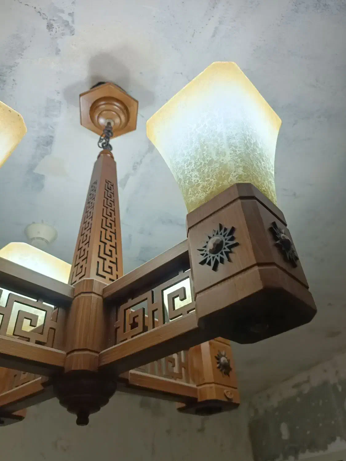 لوستر|لوستر و چراغ آویز|اراک, |دیوار