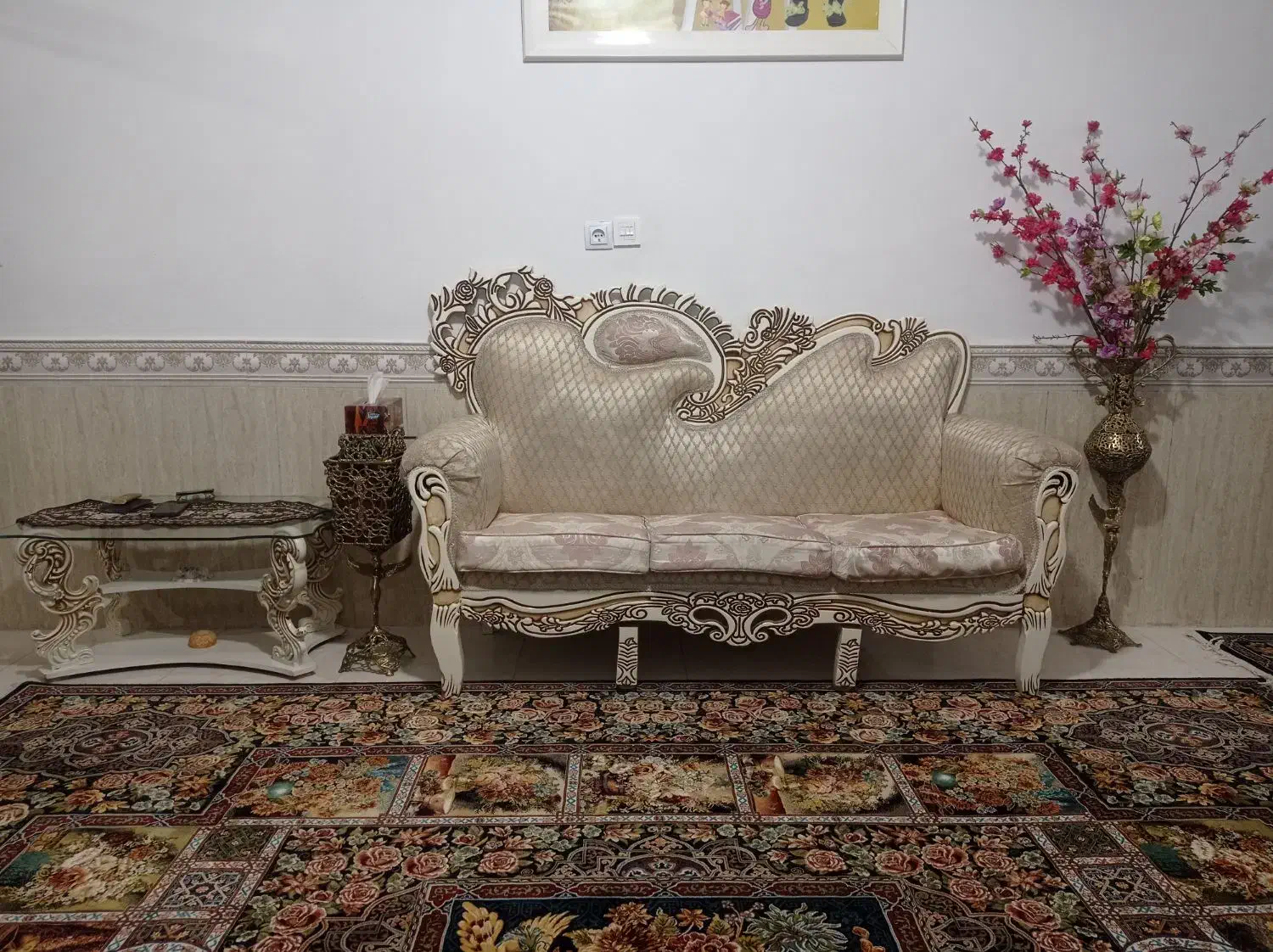 مبل هفت نفره با میز نهار خوری 4 نفره باعسلیها|مبلمان خانگی و میز عسلی|باقرشهر, |دیوار