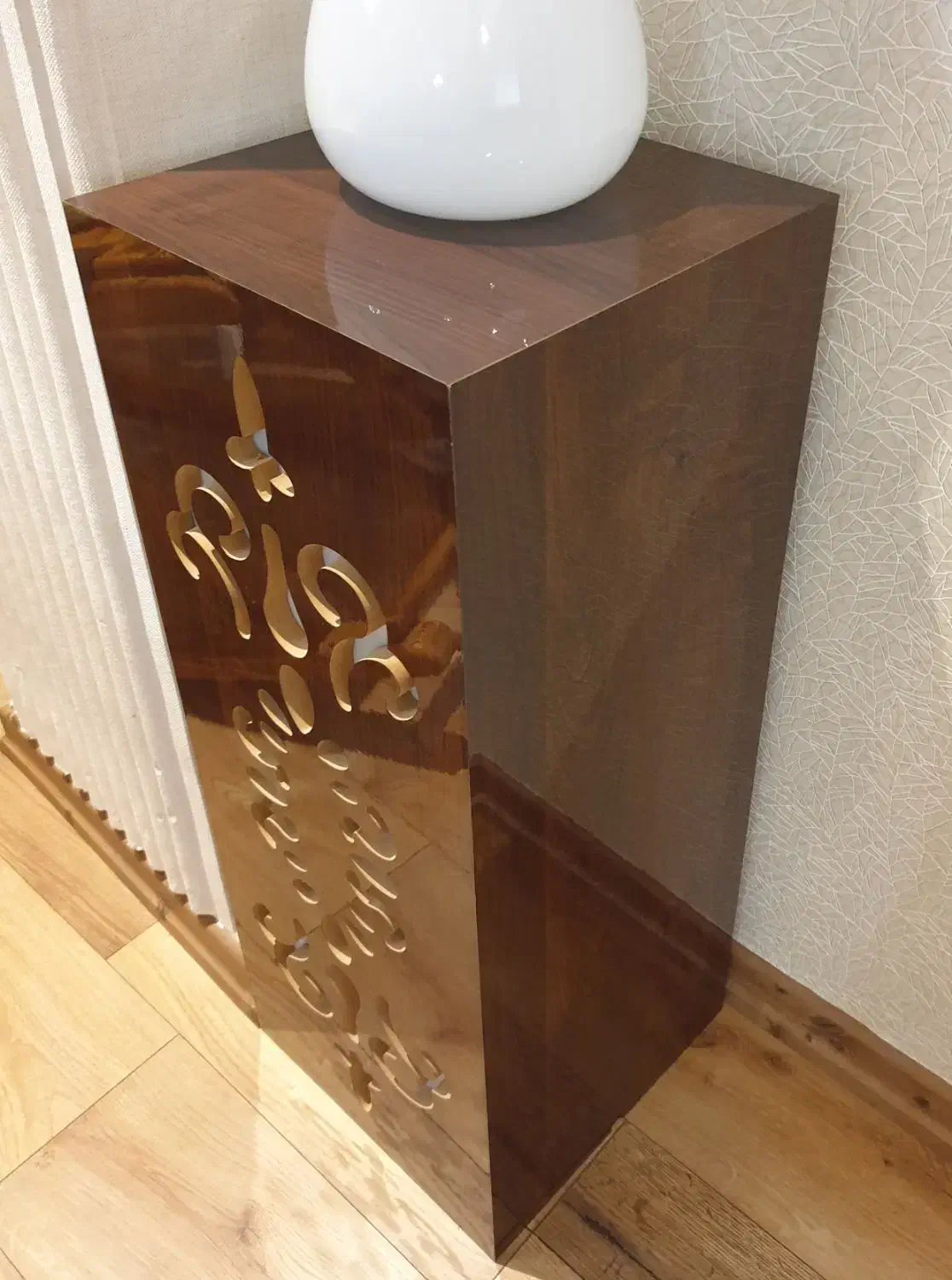 ست میز تلویزیون همراه میز دکور و میز جلومبلی|میز تلویزیون|رشت, کاکتوس|دیوار