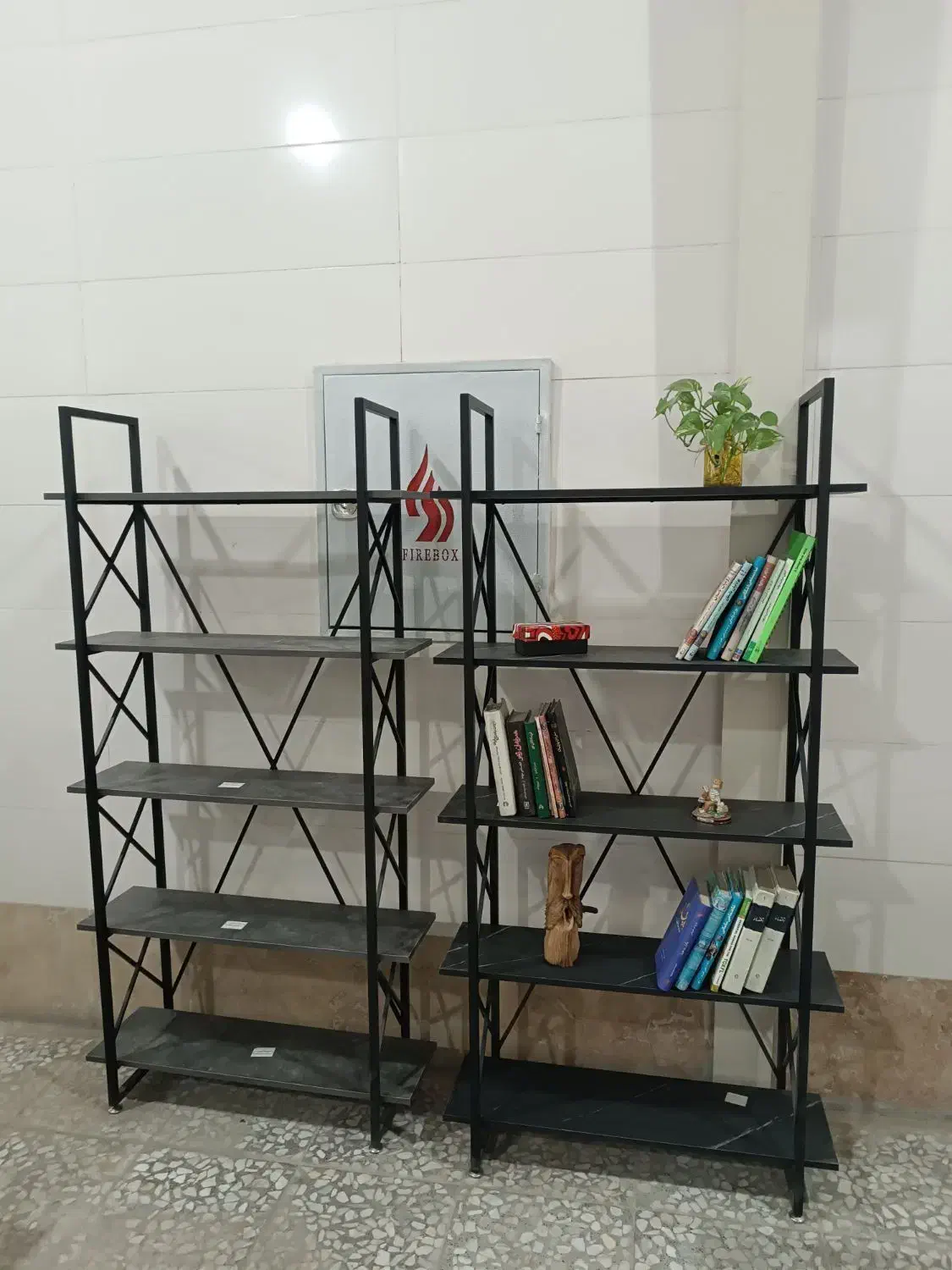 کتابخانه،قفسه،استند|کتابخانه، شلف، قفسههای دیواری|خمینیشهر, |دیوار