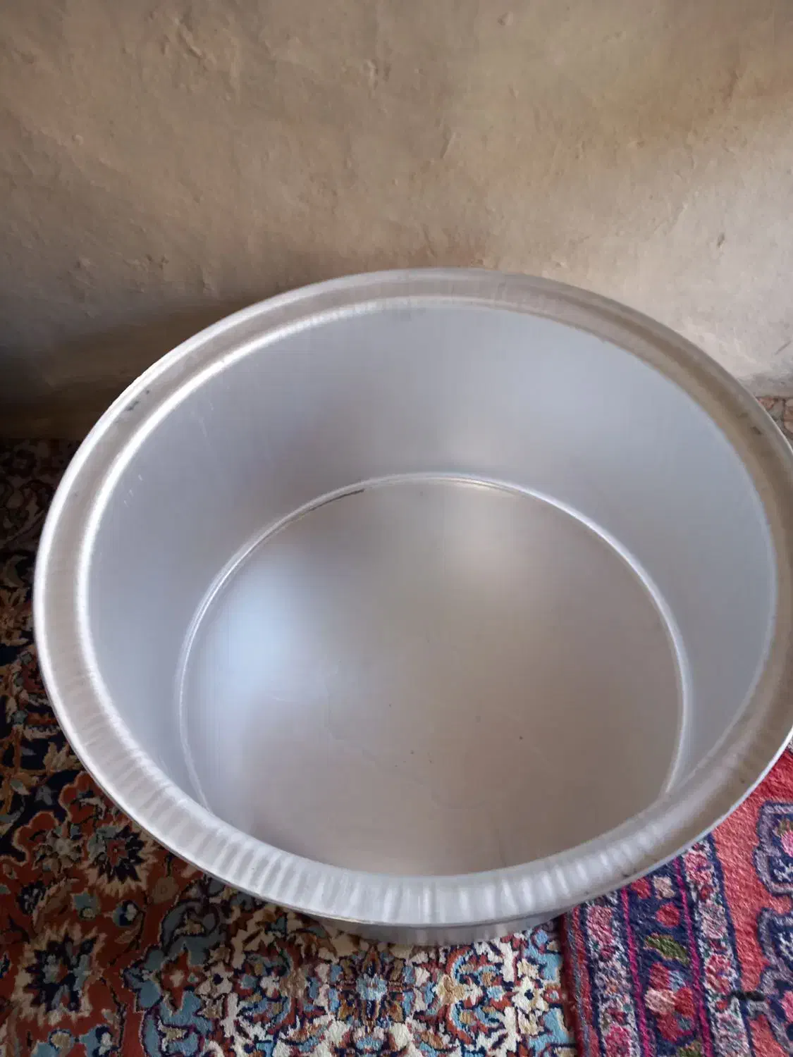 قابلمه بزرگ|ظروف پختوپز|چنگ الماسی, |دیوار