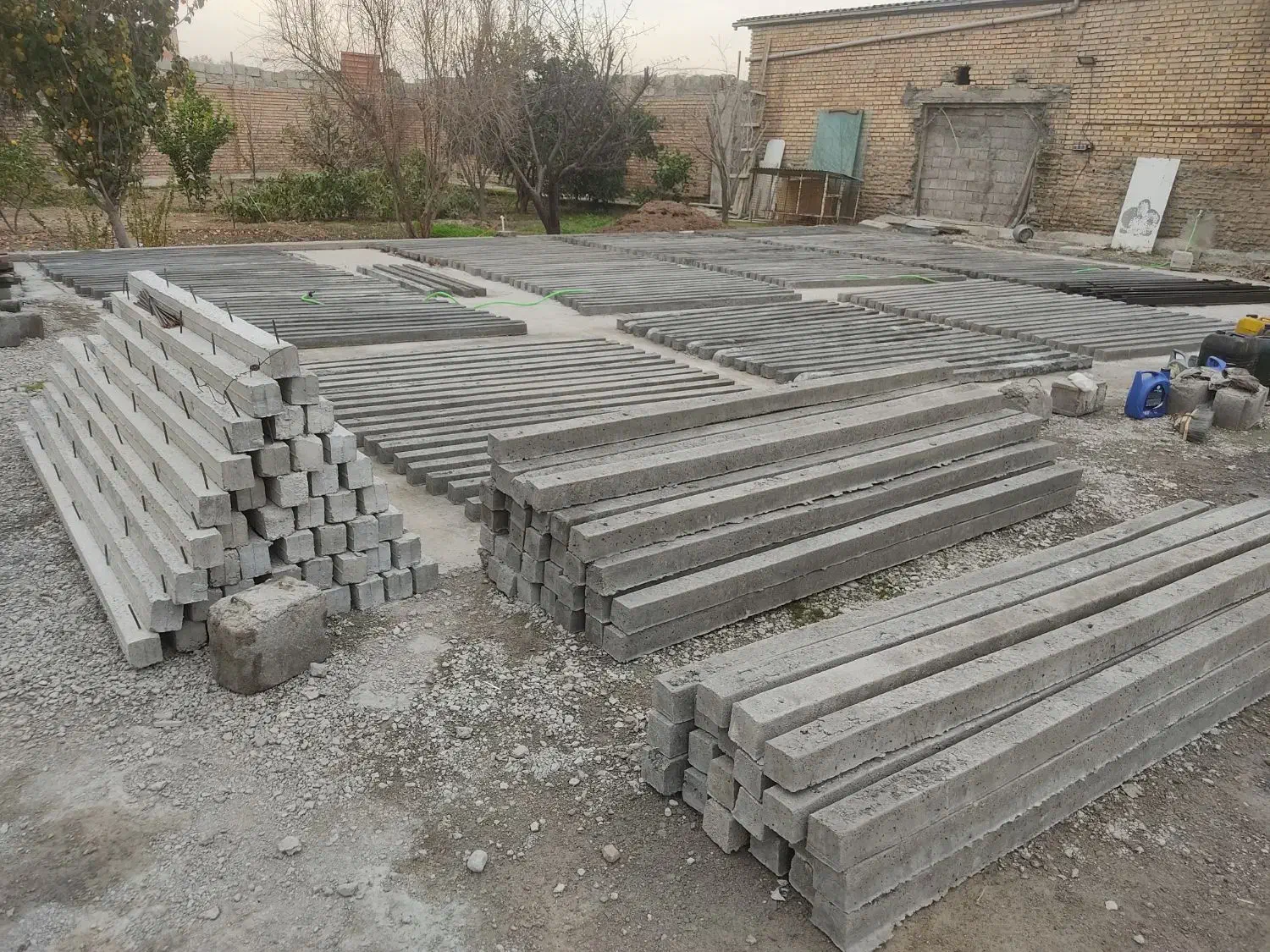 پایه فنس بتنی|خدمات پیشه و مهارت|گنبد کاووس, |دیوار