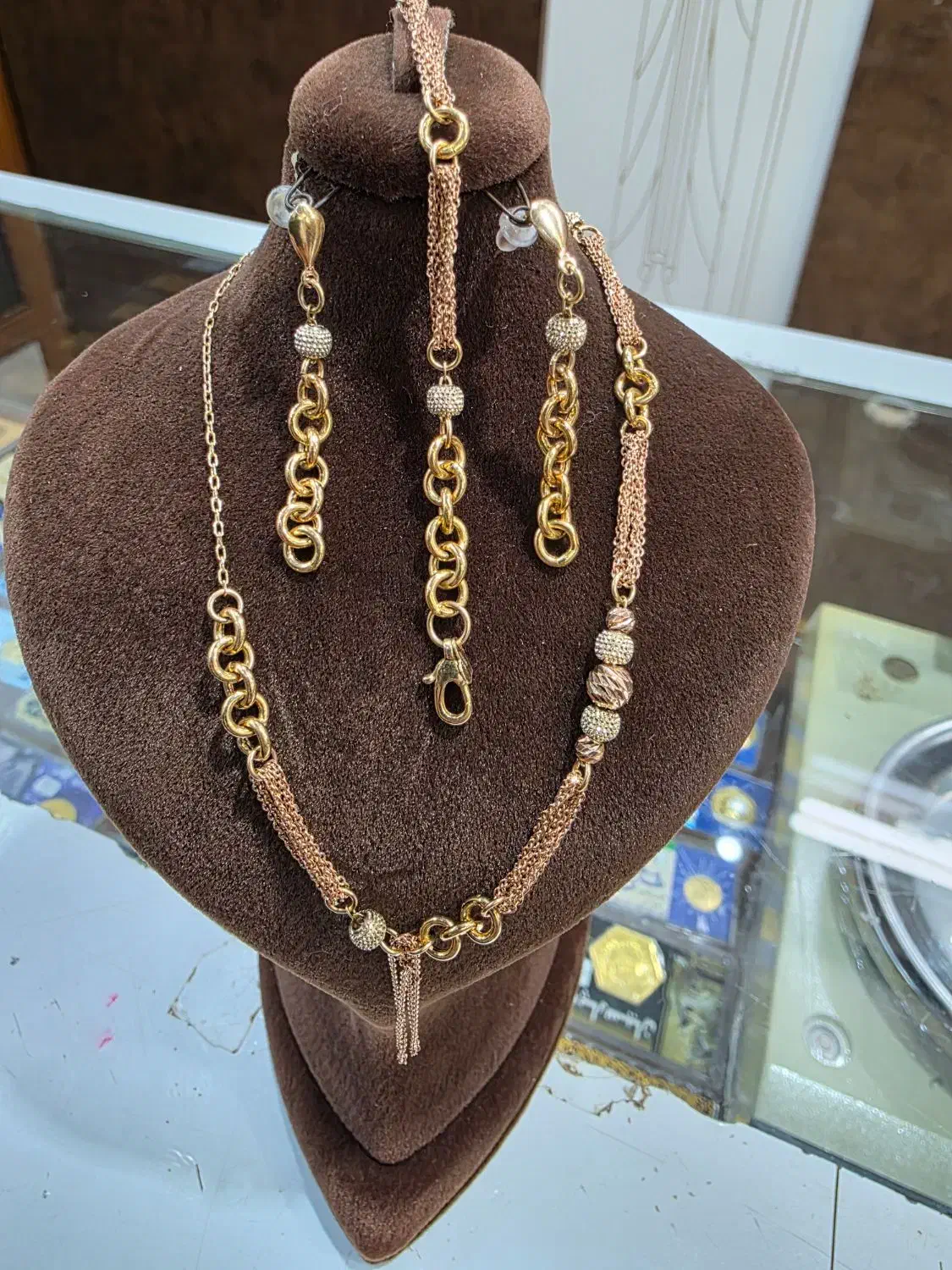 سرویس طلا جدید زیبا ،جذاب ،سبک|جواهرات|اصفهان, شیخ طوسی|دیوار