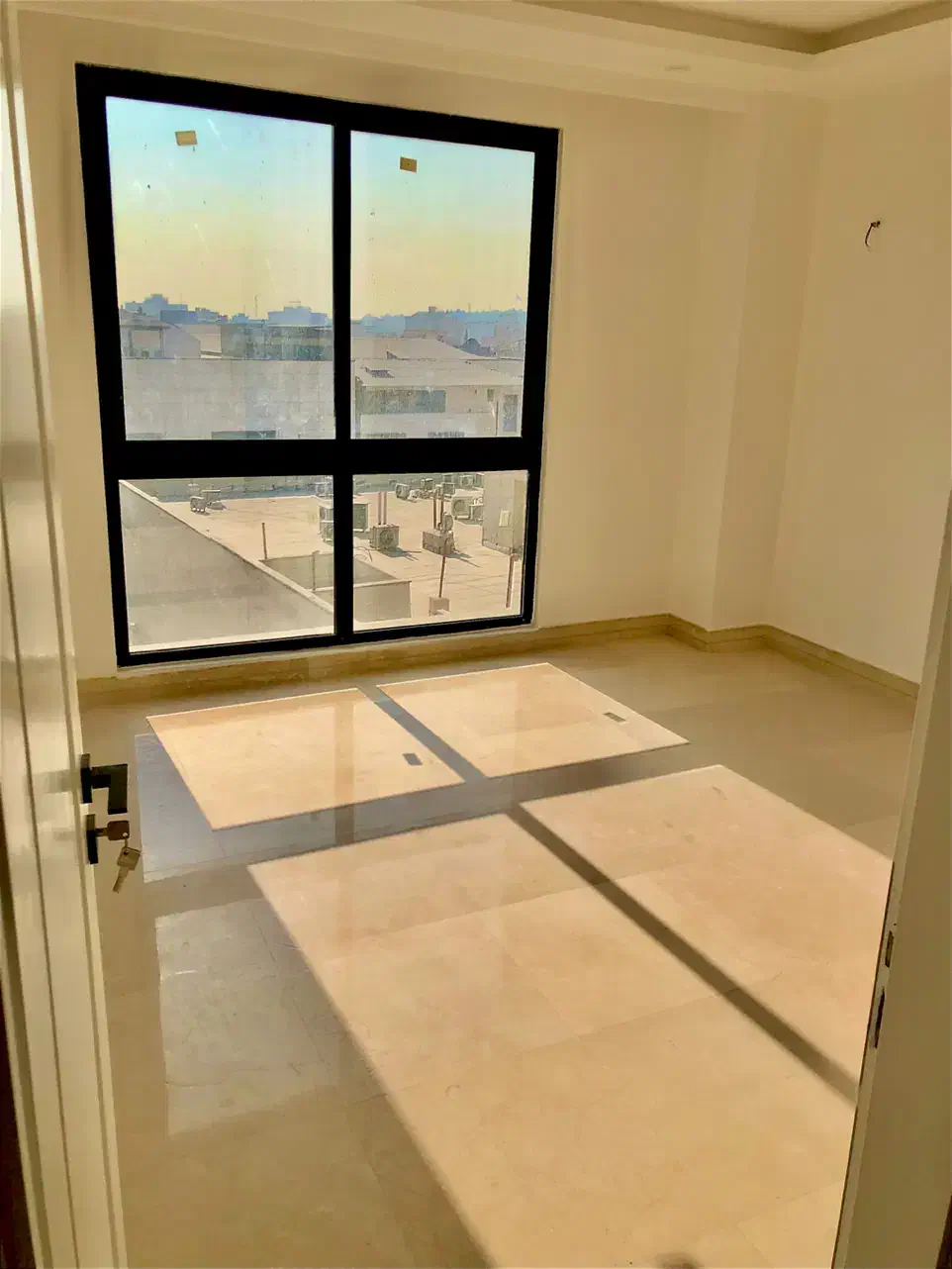 قبا/۱۳۵متر/۳خواب/کلید نخورده