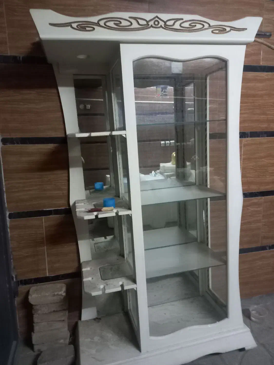 بوفه سفید|بوفه، ویترین، کنسول|رباط‌کریم, رباط‌کریم|دیوار