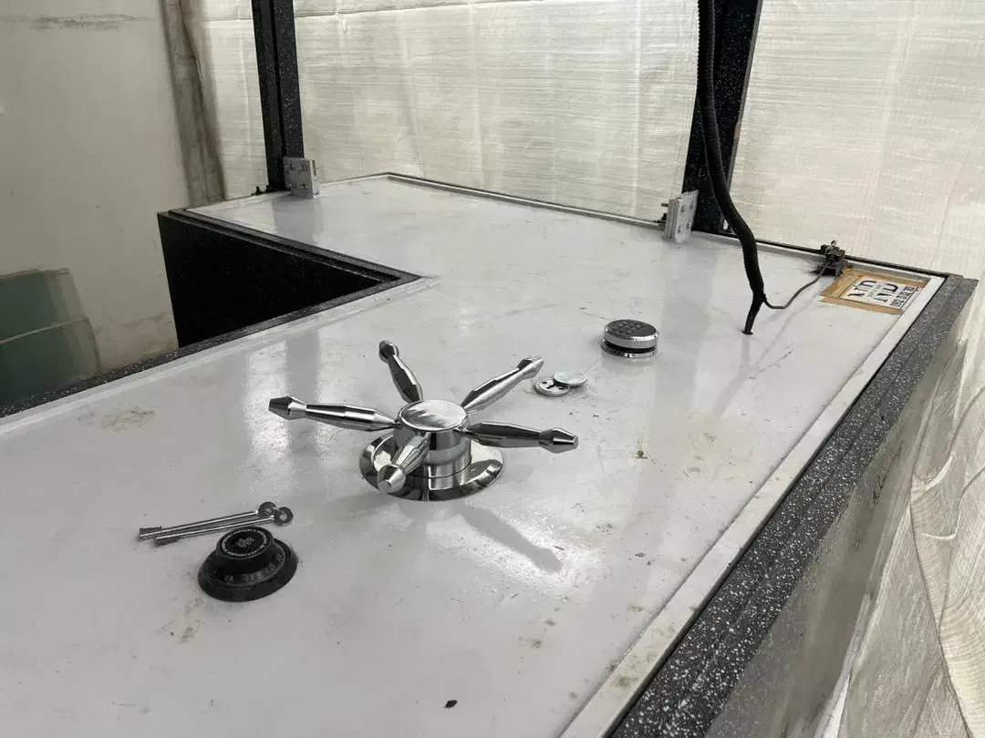 گاوصندوق آسانسوری تمام دیجیتال|ابزارآلات|رشت, پیرسرا|دیوار