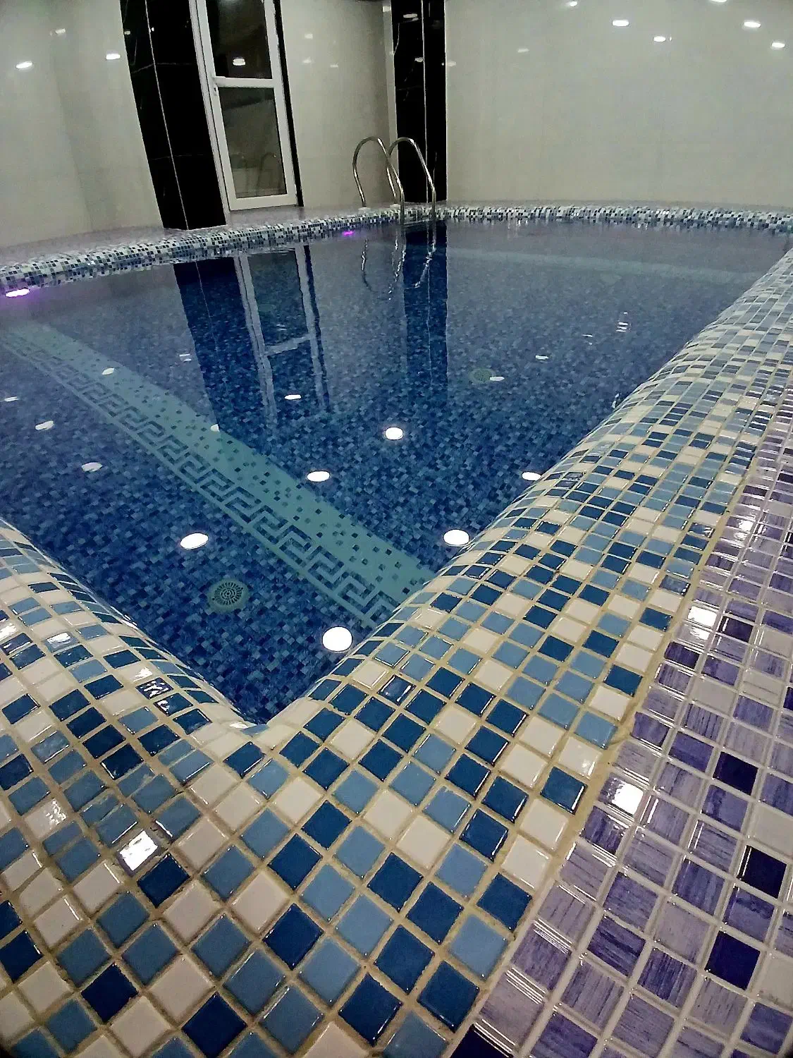 ویلا ۲خوابه استخردار نوساز نزدیک دریا(مالک هستم)|اجارهٔ کوتاهمدت ویلا و باغ|بندر انزلی, طالب آباد|دیوار