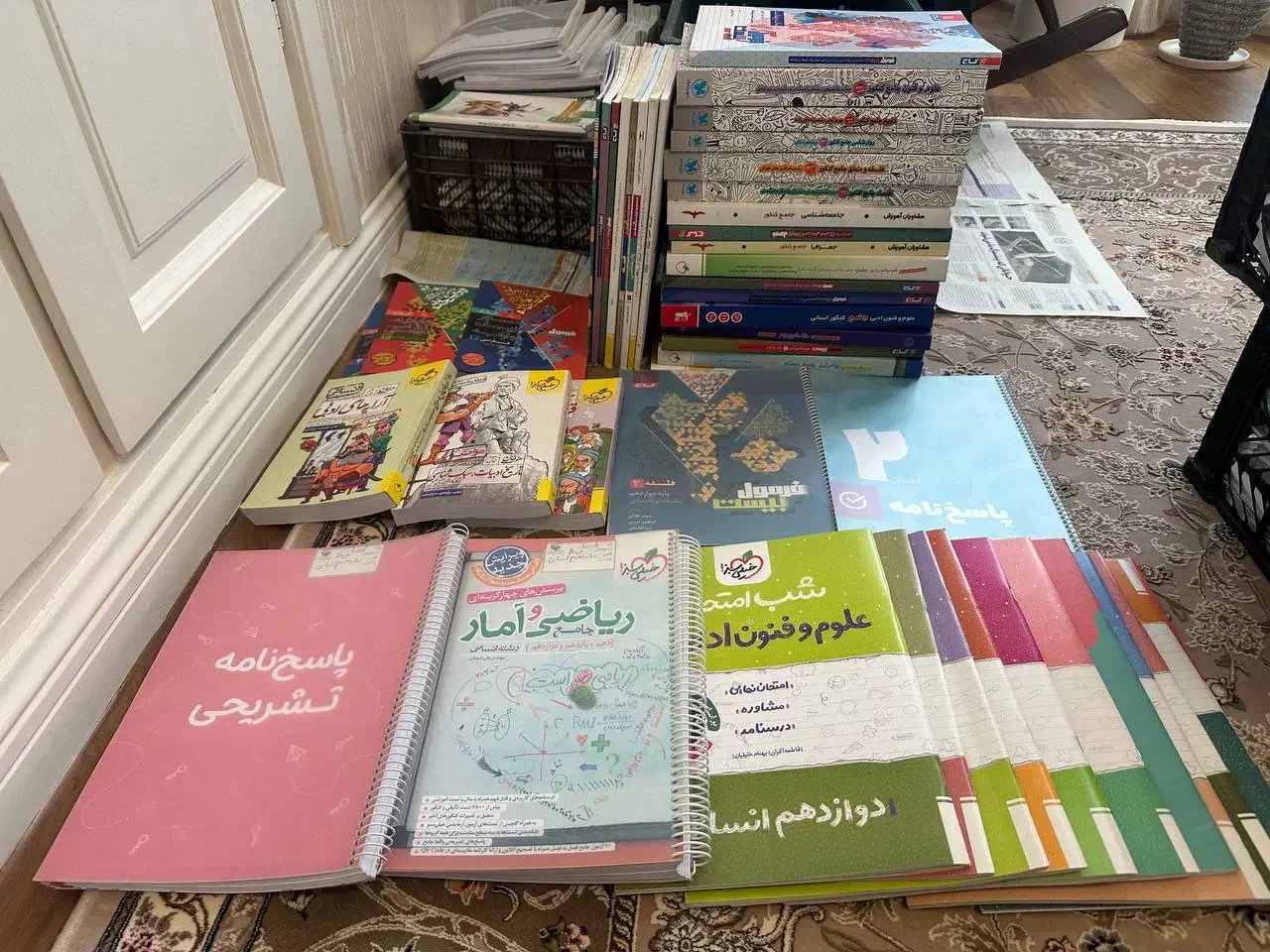 کتاب های کنکور رشته انسانی نو و سیمی شده|کتاب و مجله آموزشی|تهران, امانیه|دیوار