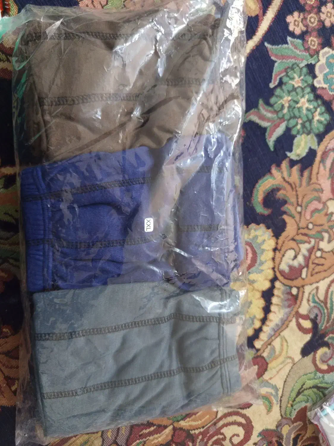 لباس زیر|لباس|مهریز, |دیوار