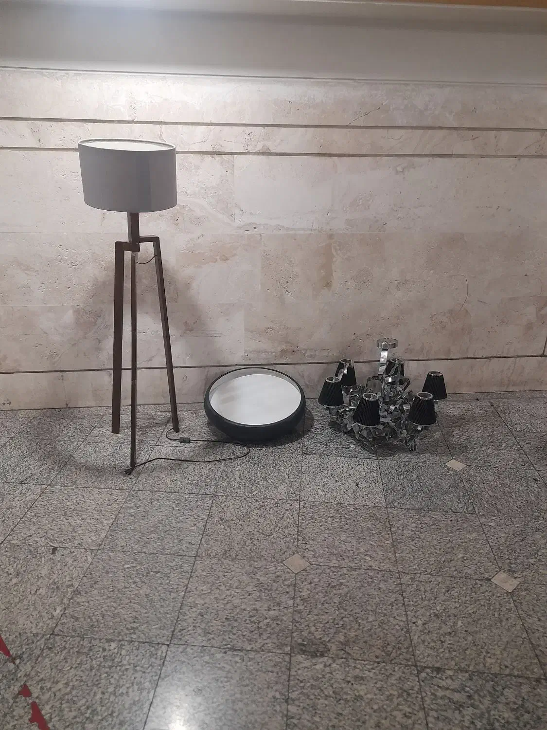 دو عدد لوستر و یک عدد اباژور  درحد|لوستر و چراغ آویز|تهران, کامرانیه|دیوار