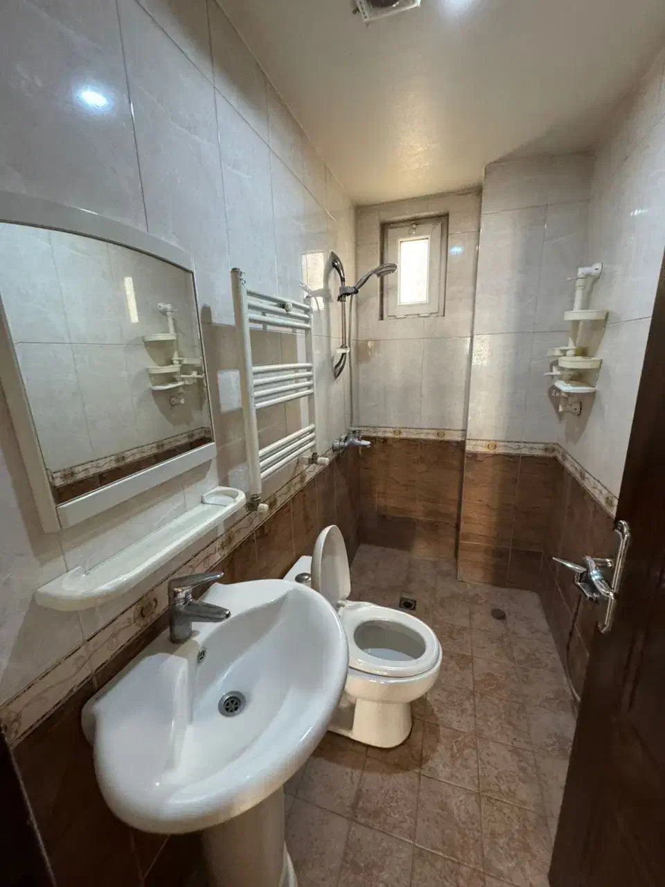 آپارتمان 120 متری فول/ بهترین لوکیشن شهرک راه آهن