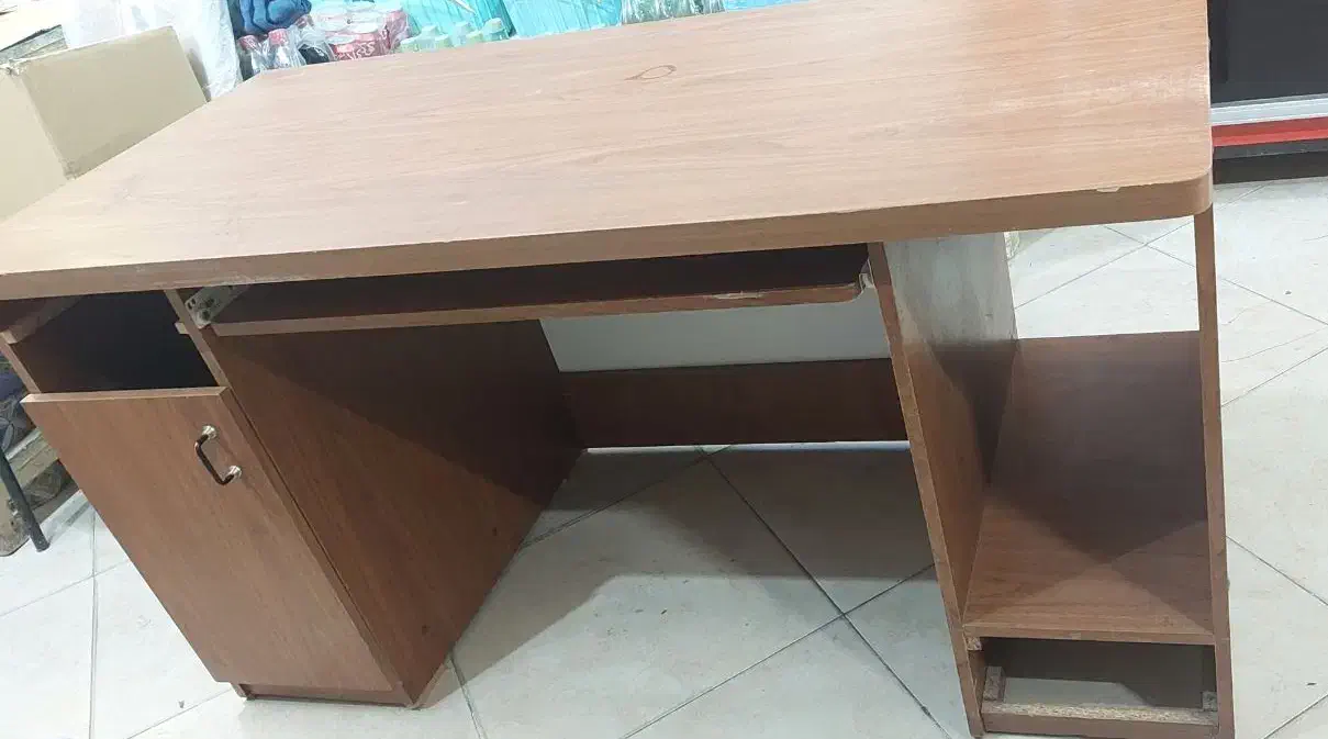 میز|میز تحریر و کامپیوتر|تبریز, |دیوار