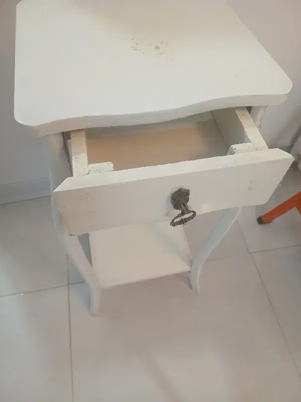 میز تلفن|میز تلفن|مشهد, شهید قربانی|دیوار