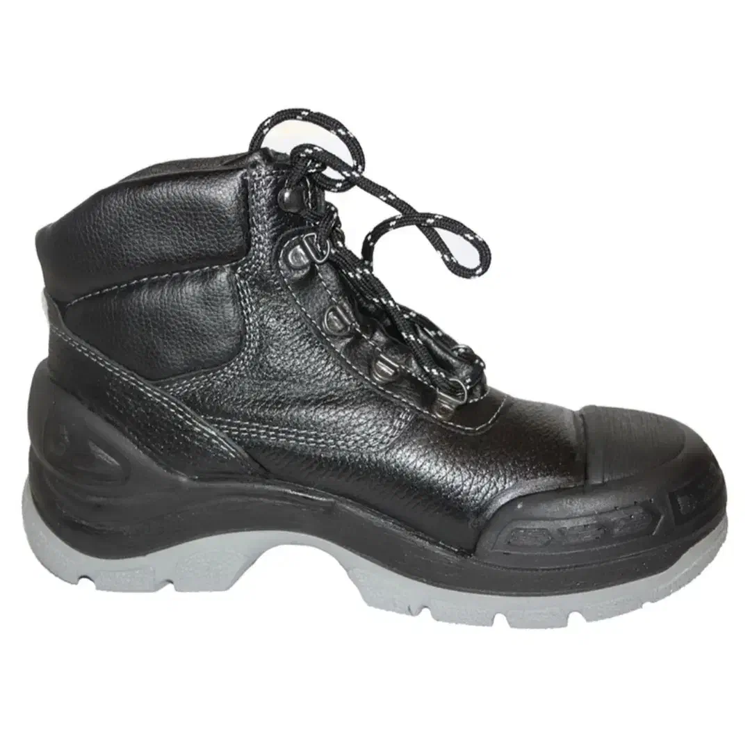 کفش ایمنی|کیف، کفش، کمربند|خرمدره, |دیوار