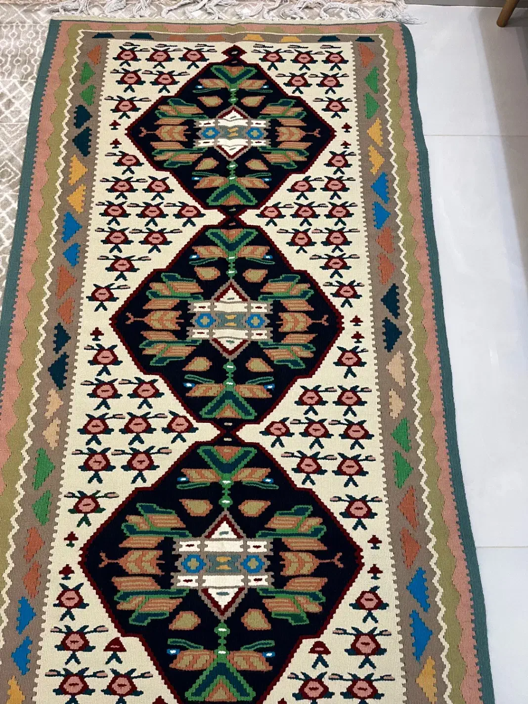 گلیم دست بافت|گلیم، جاجیم، گبه|اصفهان, باغ زیار|دیوار