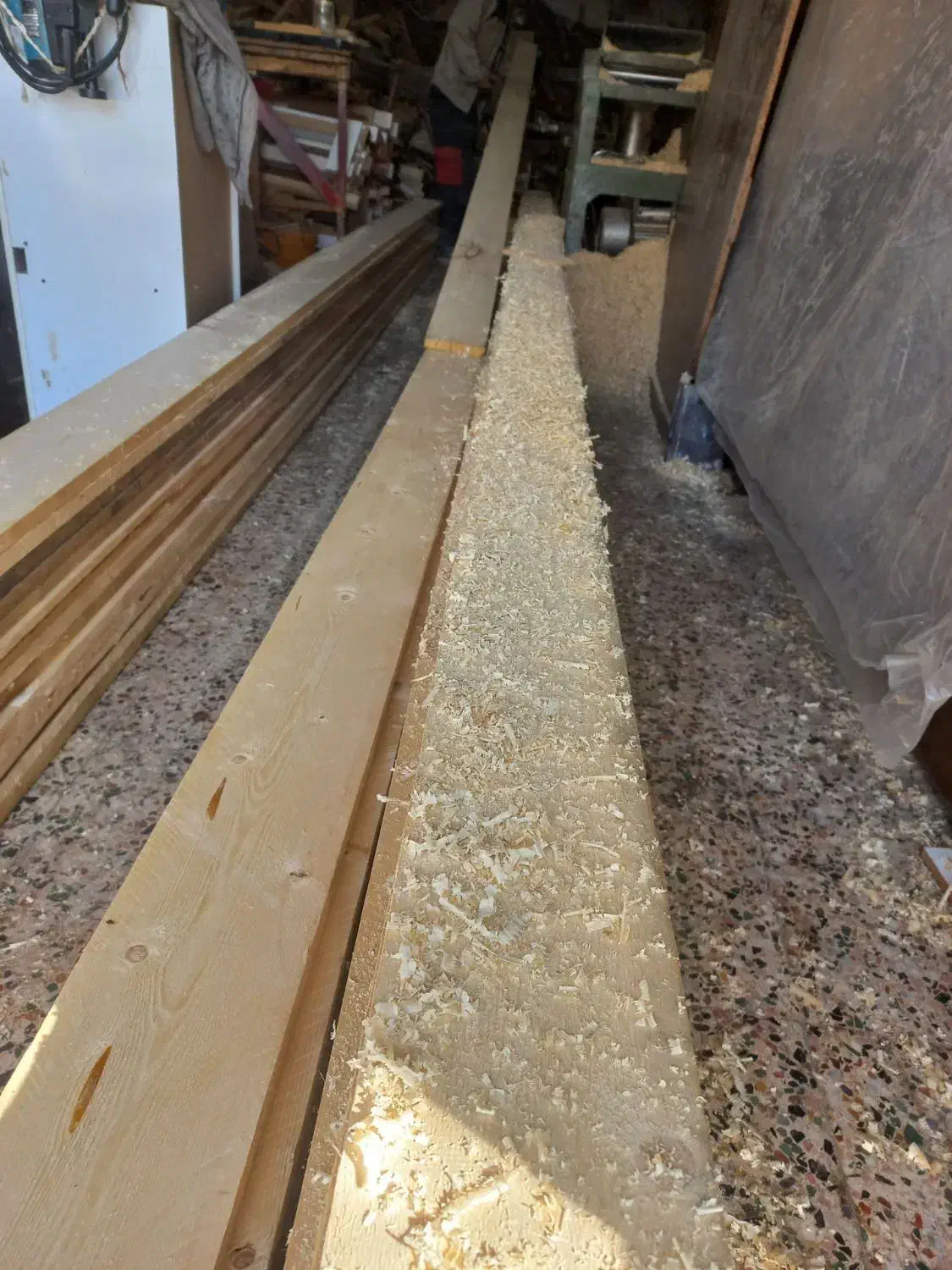 تعمیرات چوبی درمحل کابینت کمددرب چوبی نجار سیار|خدمات پیشه و مهارت|گلستان (تهران), |دیوار