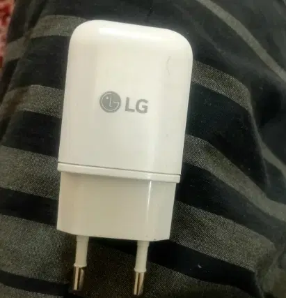 شارژر اصلی و داخخل کارتنی فست شارژر LG و هواآوی|لوازم جانبی موبایل و تبلت|تهران, خانی آباد نو شمالی|دیوار