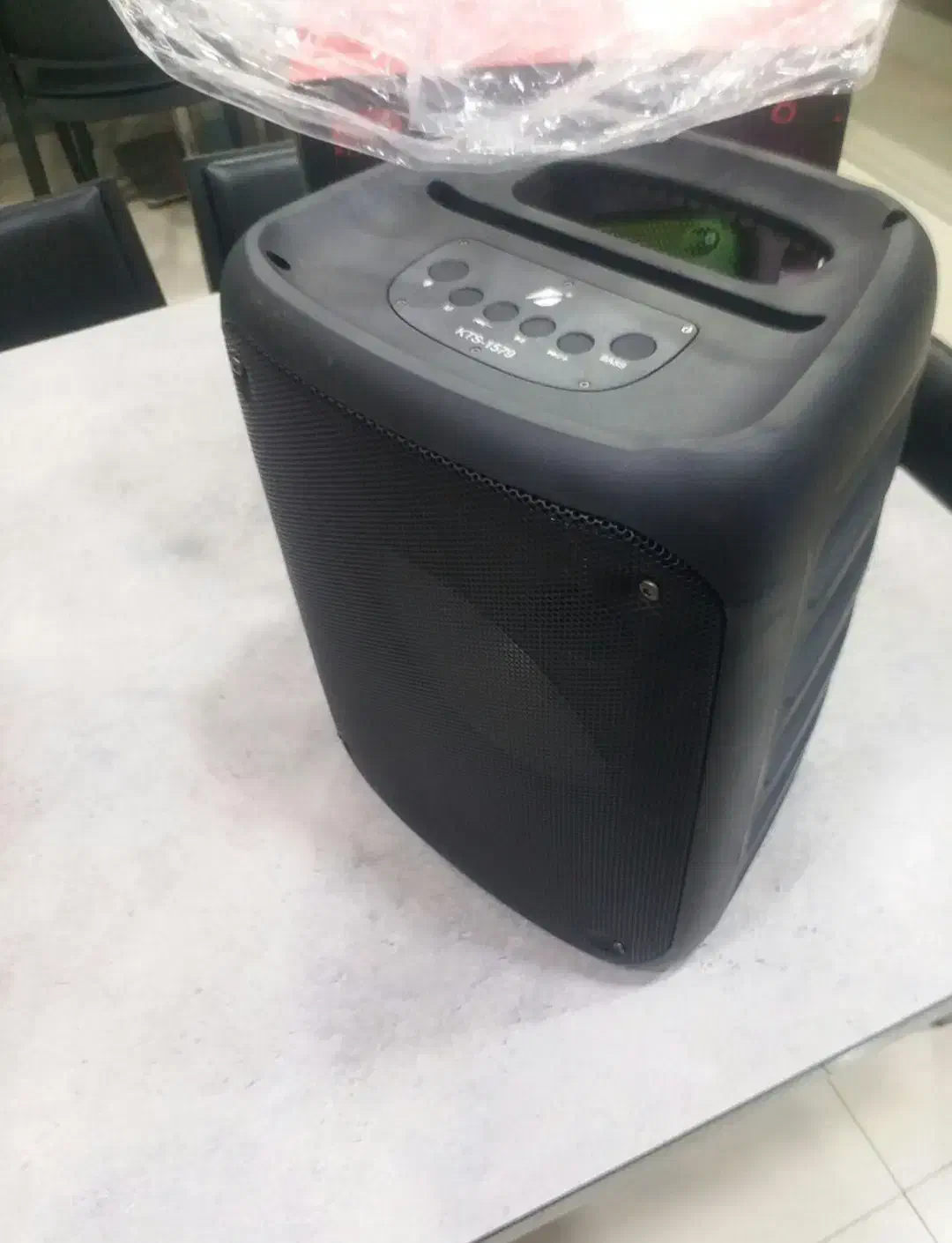 اسپیکر شارژی باامکانات و صدای قوی و خوب|پخش‌کننده همراه|کرمان, |دیوار