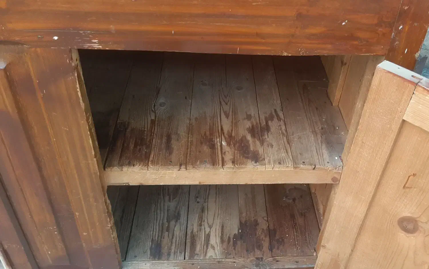 کمد قدیمی عتقیه چوبی|کلکسیون اشیاء عتیقه|اهواز, طالقانی|دیوار