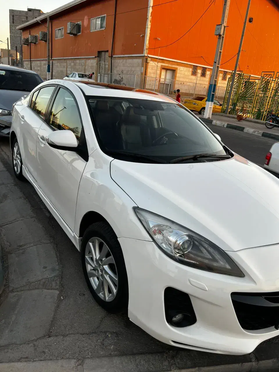 مزدا۹۶ تیپ۴|خودرو سواری و وانت|تهران, مسگرآباد|دیوار